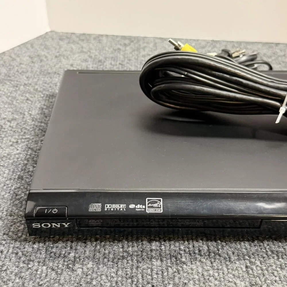 Sony DVD Player Black DVP-SR200P Progressive Scan Component Compact AV Cables